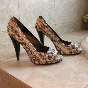 Aldo Python Peep toe pump